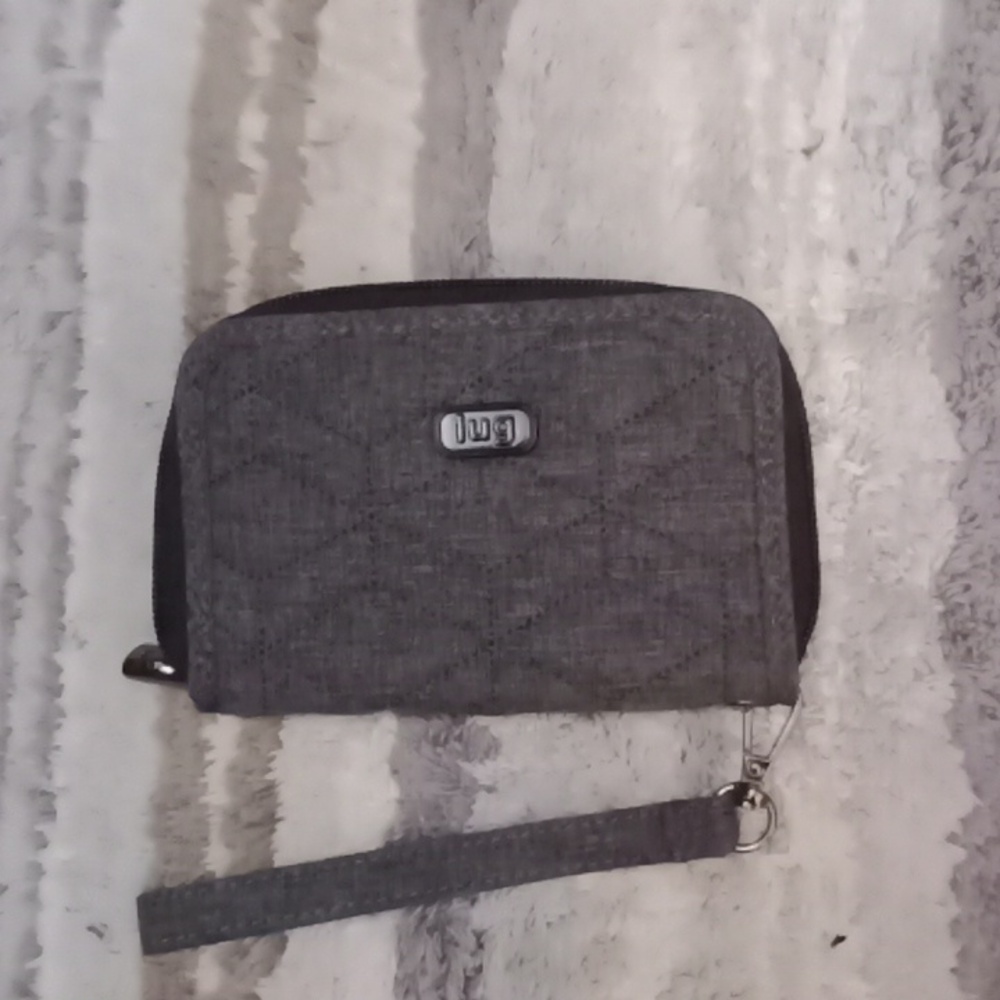Lug wallet